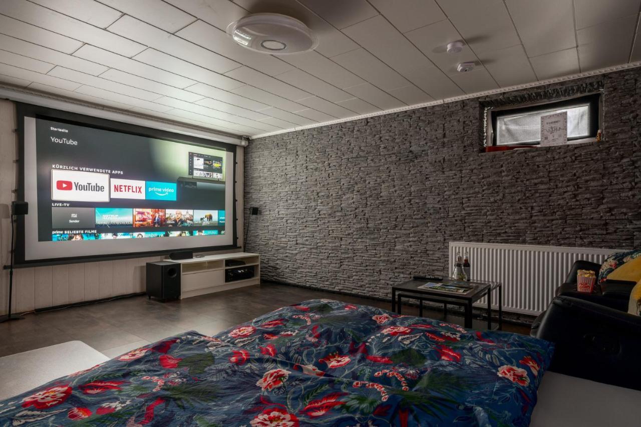 Home Cinema Kassel With Netflix And Disney Exterior foto